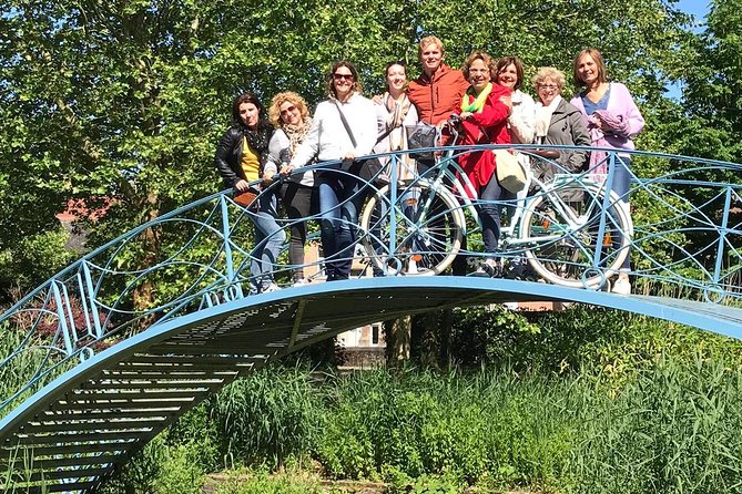 Lovely Leuven Highlights Biketour NEDERLANDS - University buildings from the Italian College to Ladeuzeplein