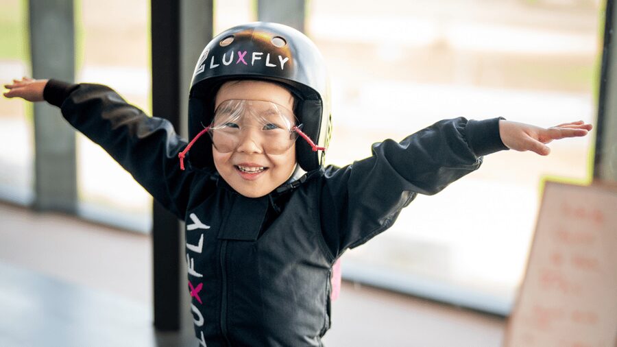 Luxembourg : Indoor Skydiving - Clothing, weight limits, and other practical details