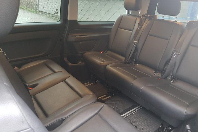 Luxury Minivan from Brussels airport to the city of Brussels - The luxury label needs a practical reality check