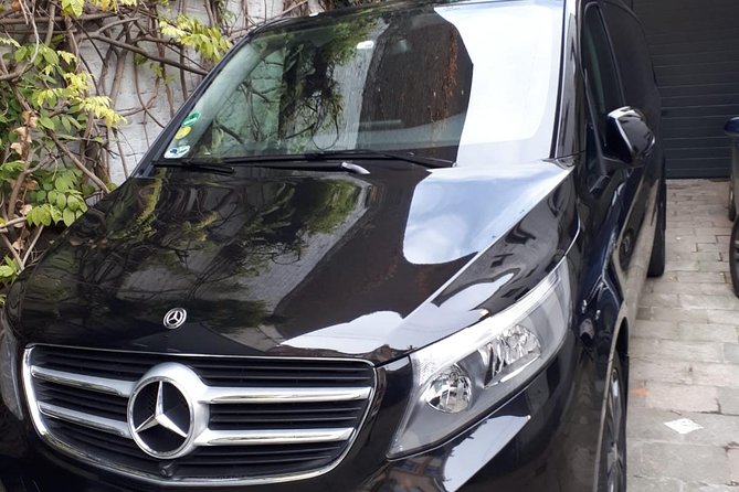 Luxury Minivan from Charleroi airport to the city of Brussels - The return ride for early flights