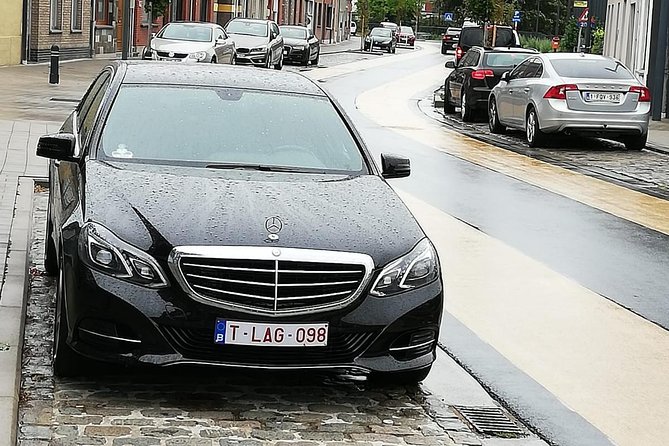 Luxury vehicle from Brussels airport to the city of Brussels - A driver experience that can be personal and polished