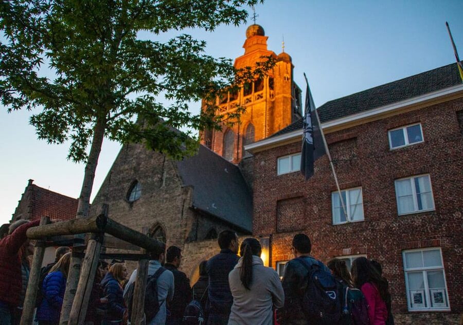 Night Tour: The Dark Side of Bruges - by Legends - Meeting the guide at Markt