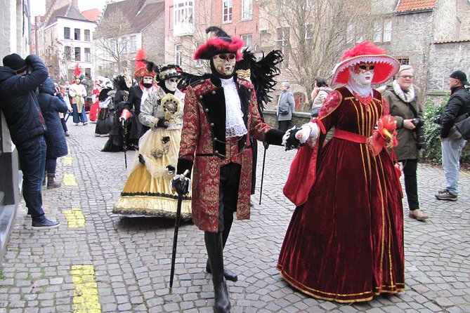Photo Tour "Jan van Eyck" - Jan van Eyck Square and Bruges’ old harbor