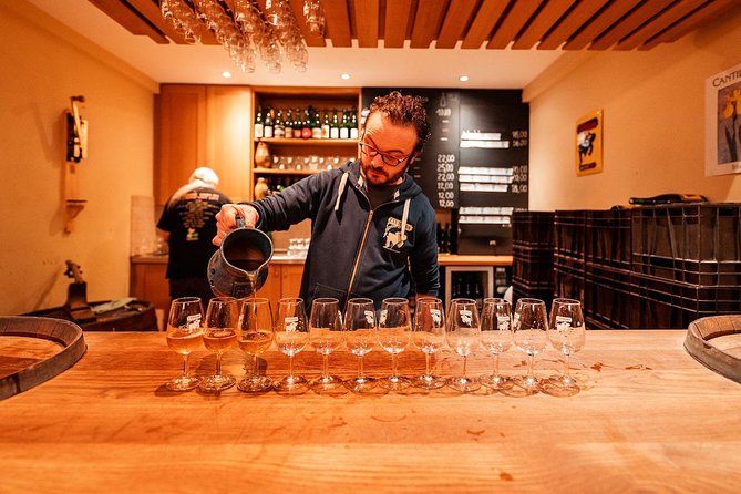 Private: Discover Brussels beer & breweries by a young local (incl. chocolate) - In ’t Spinnekopke or Royal Theatre Toone