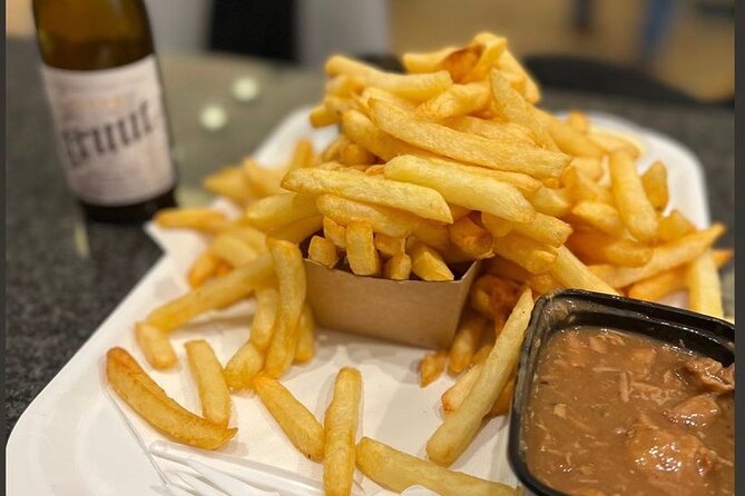 Private Food & Drink Tasting Tour in Ghent - Fries with beer stew at Frituur Tartaar