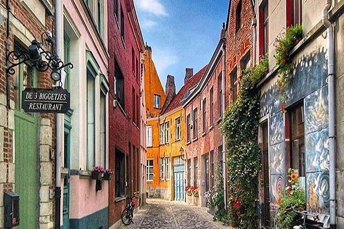 Private Hidden Gems Walking Tour in Ghent - Weather, walking effort, and daily planning