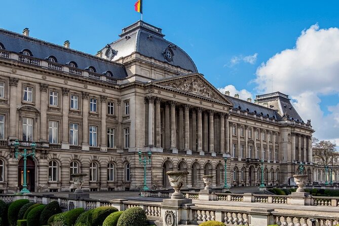 Private Historical Tour: Highlights of Brussels - Grand Place: the grand opening at City Hall