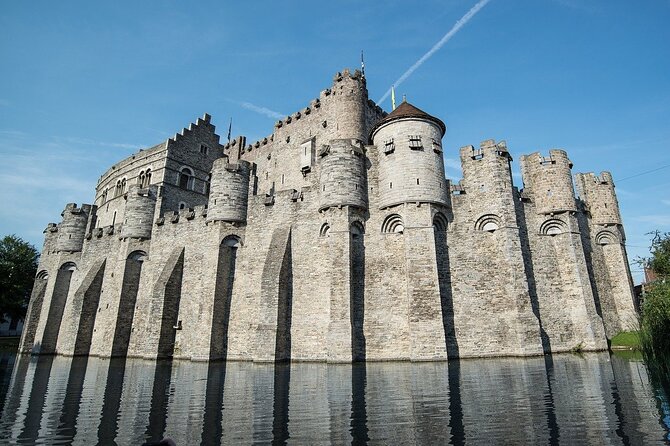 Private Historical Tour: The Best of Ghent - Werregarenstraat, where graffiti has a place