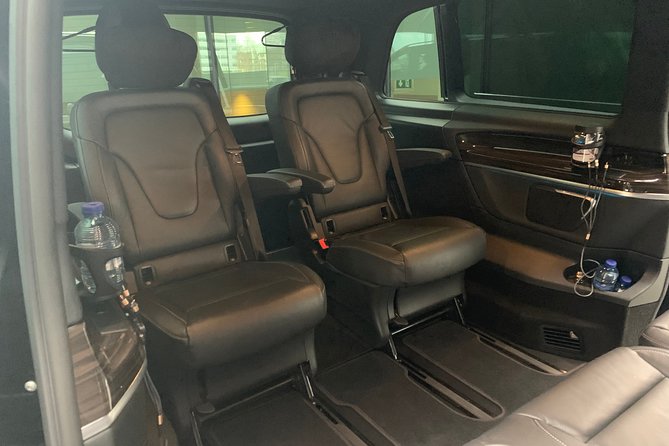 Private taxi Transfer from Bruges to Amsterdam - Booking timing, communication, and cancellation