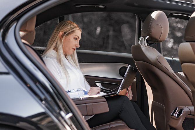 Private transfer from BRU Airport to Brussels city with luxury limousine 3 pax - Inside the limousine and behind the wheel
