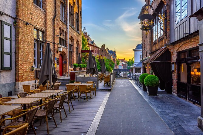 Romantic Bruges: Love Between the Canals Exploration Game - Town Hall Square, the Fish Market, and Rozenhoedkaai