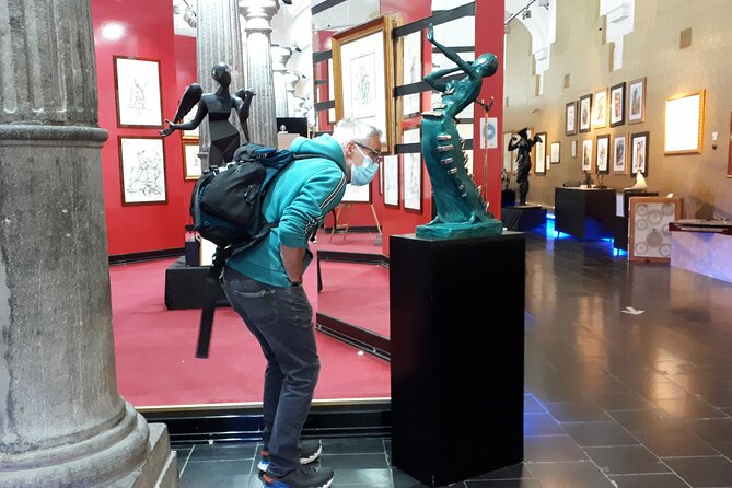 Salvador Dalí Exhibition in Bruges Admission Ticket - How the unusual interior affects the visit