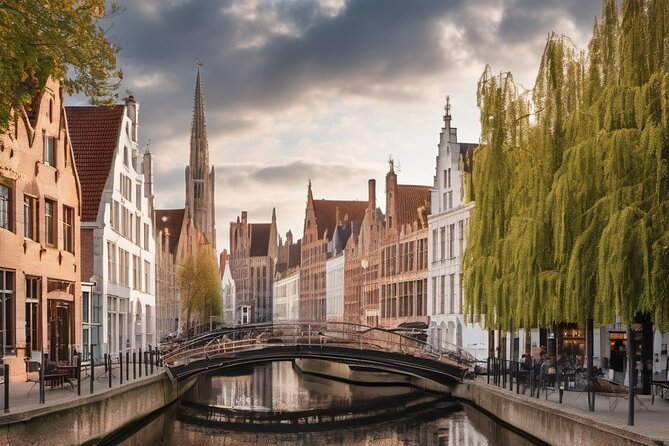 Stress-Free Bruges for Cruise Passengers with opt. Canal Cruise - Bruges families, water views, and postcard corners