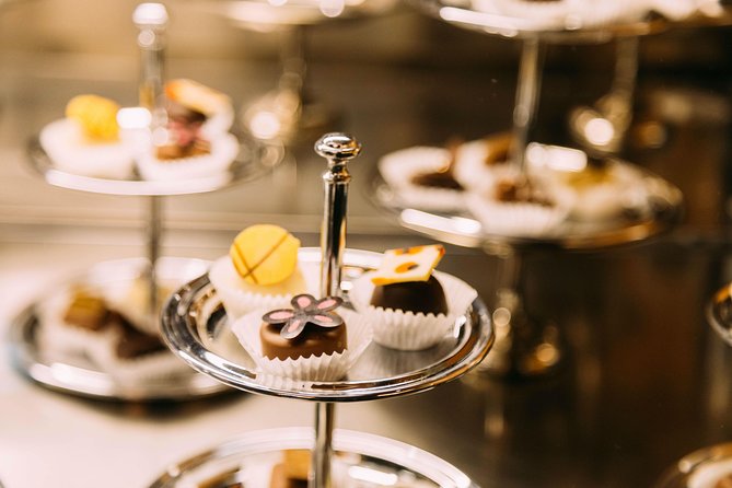 The 10 Tastings of Bruges With Locals: Private Food Tour - Dietary needs and family groups