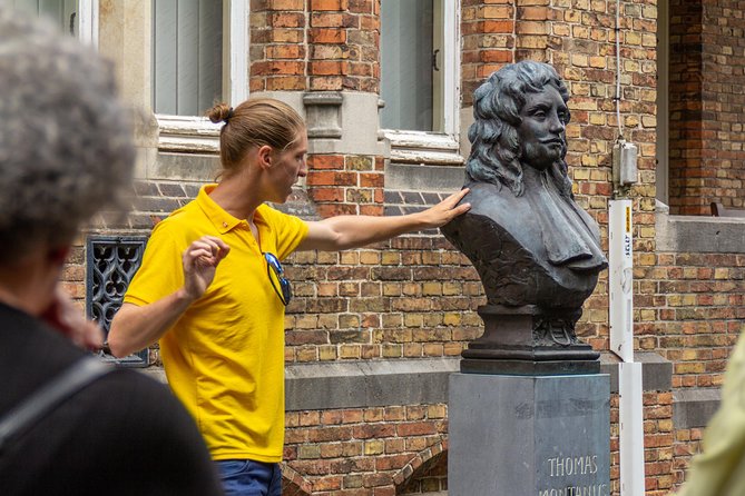 THE Storytelling Tour of Bruges | First Day Must | History & Tips - The Bruges Beer Experience and local chocolate