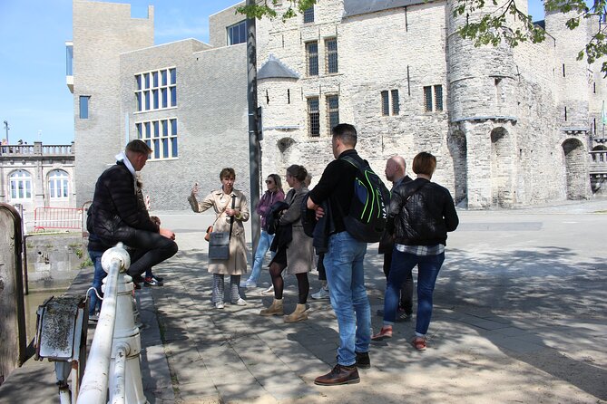 Walking Tour: Highlights of Antwerp - What the guide adds to the walk