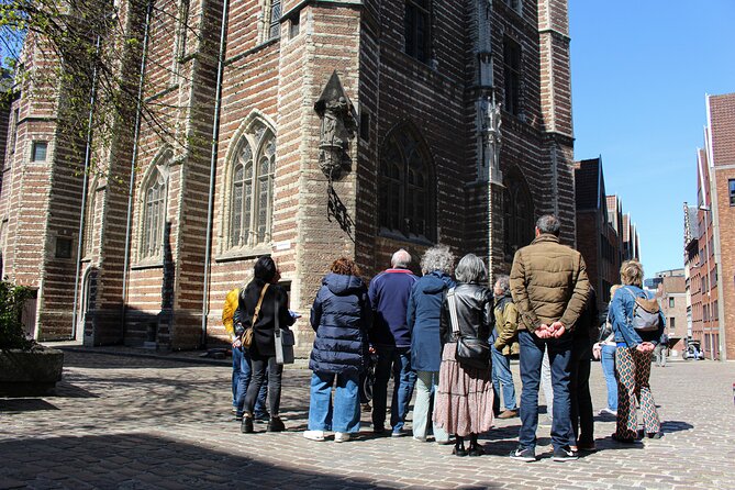 Walking Tour: Highlights of Antwerp - Group size, language, and practical details