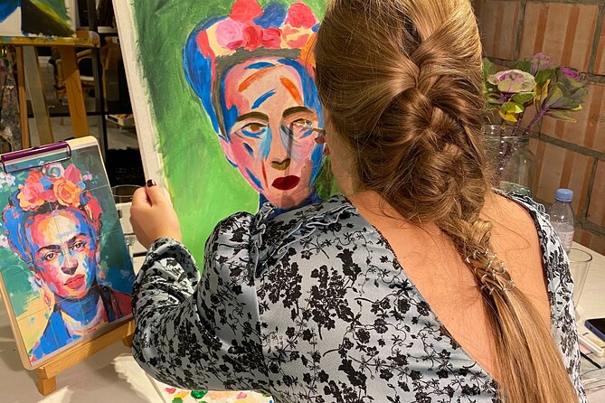 Wine and Painting Workshop Experience in Brussels - How Maricela’s Teaching Adds Value